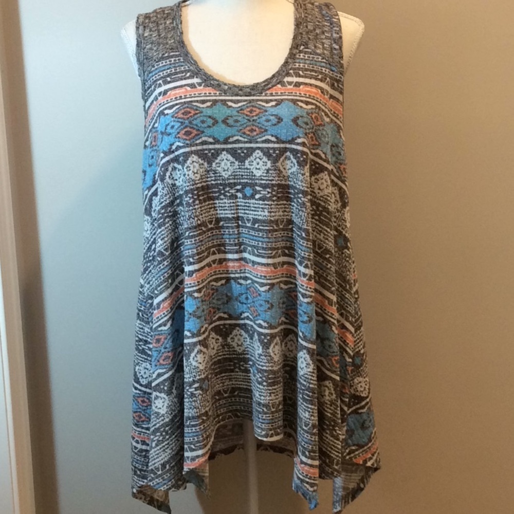 💫Entro high low swing tunic tank Size M💫